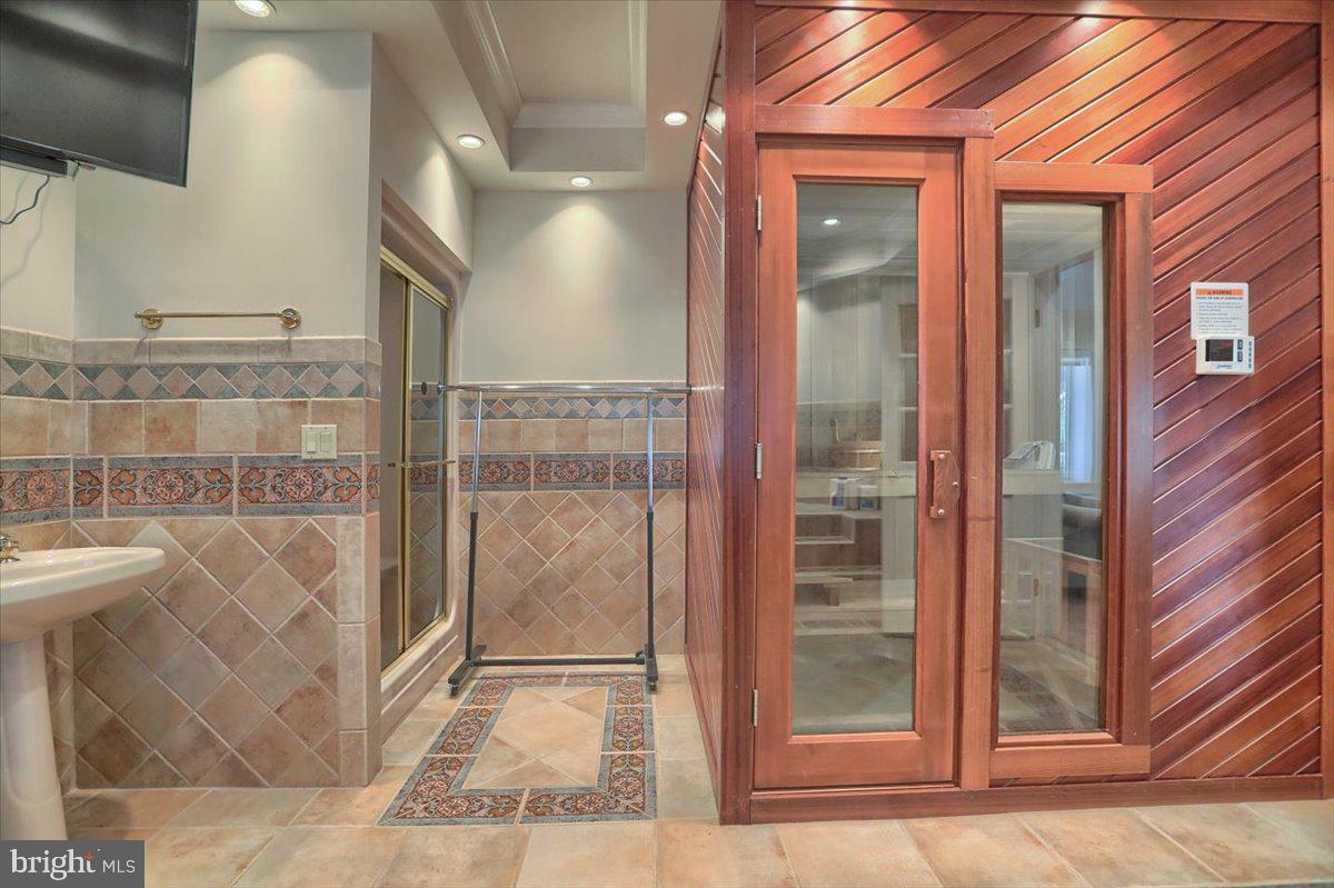 MACGREGOR DOWNS - Residential