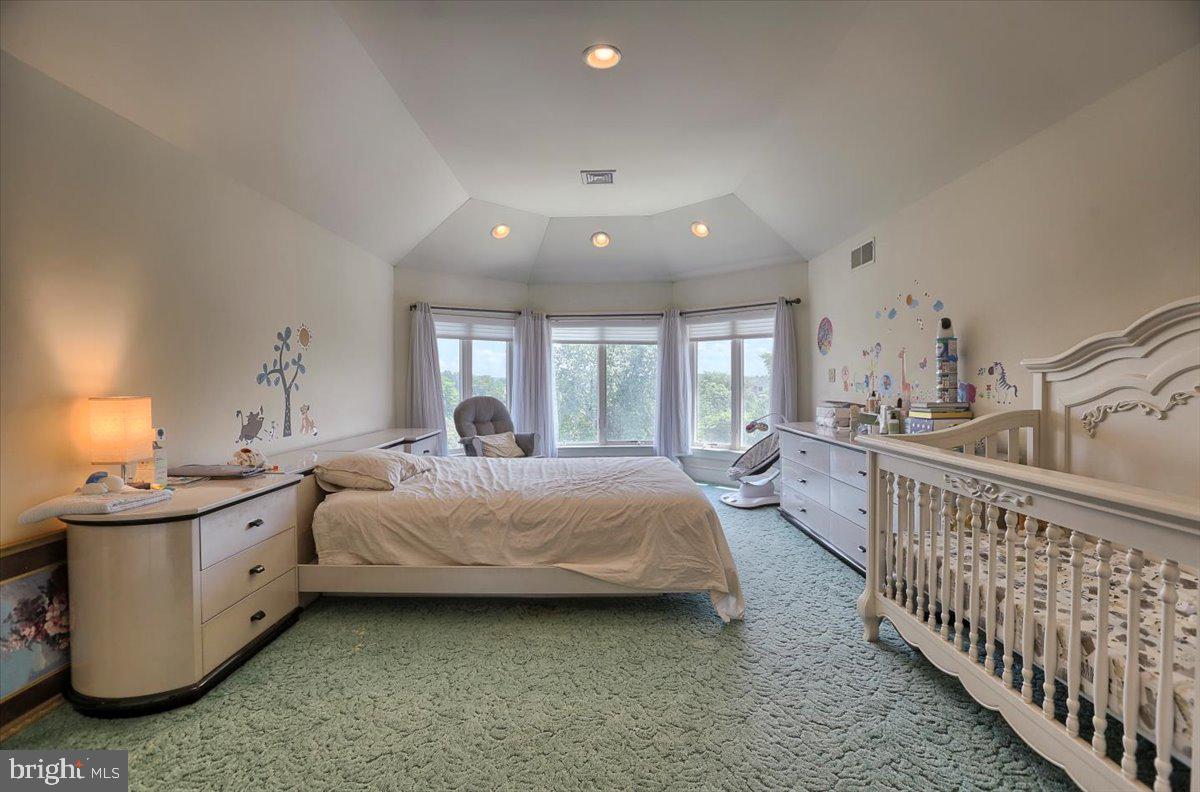 MACGREGOR DOWNS - Residential