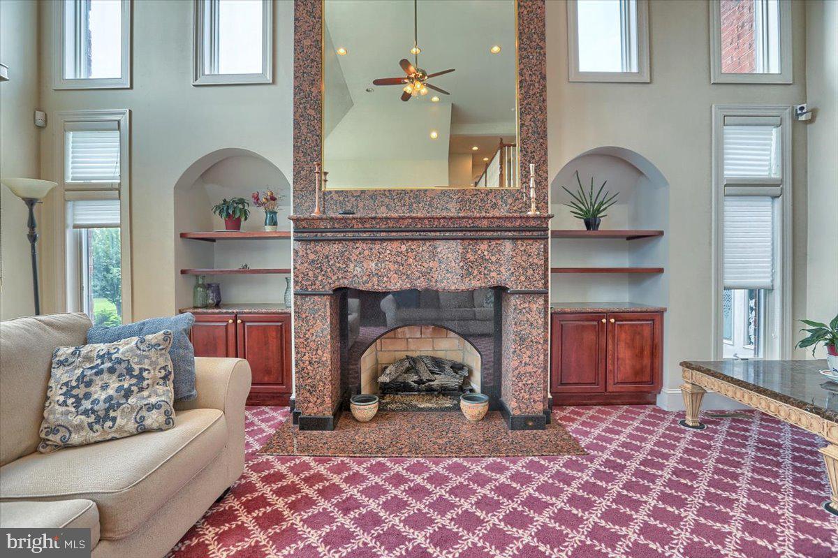 MACGREGOR DOWNS - Residential