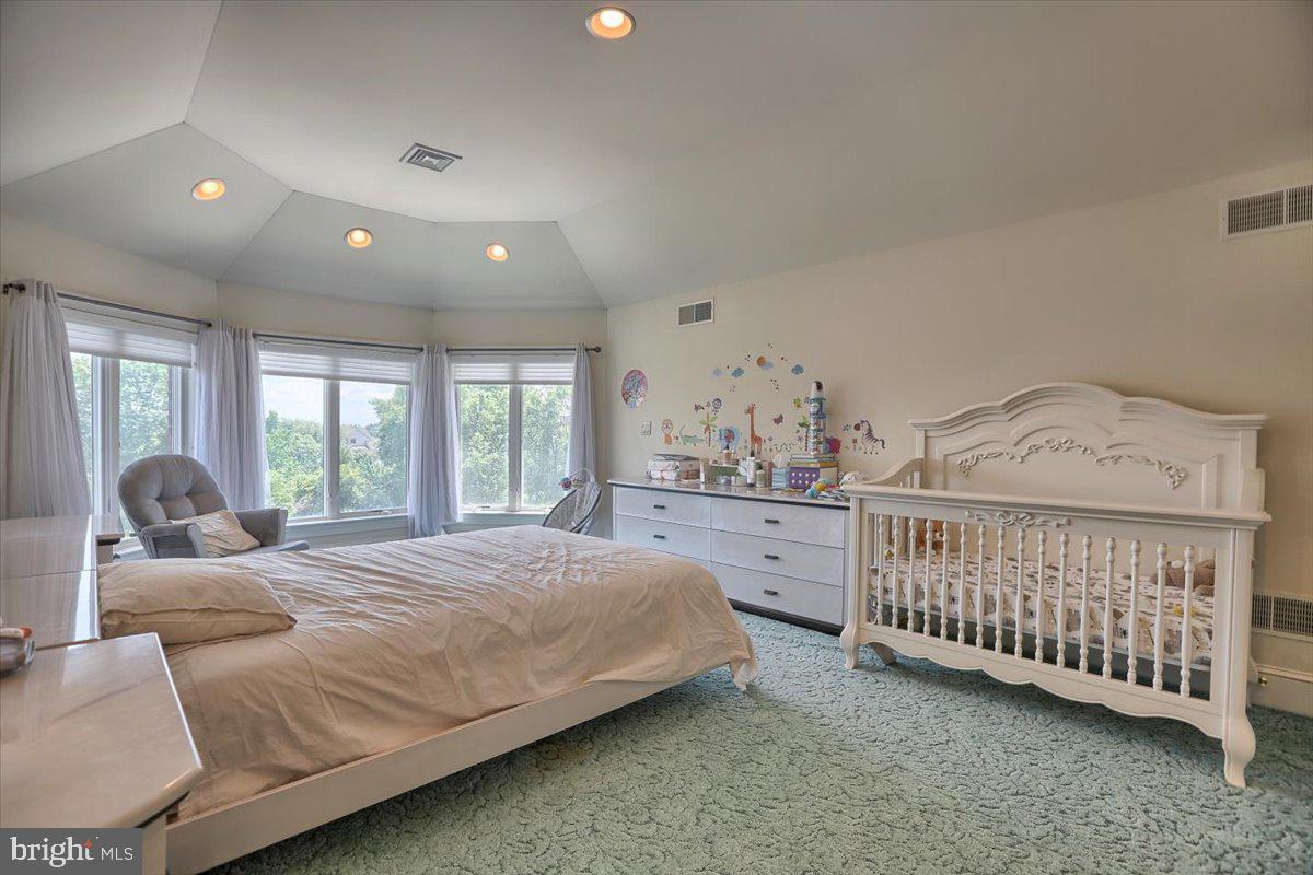 MACGREGOR DOWNS - Residential