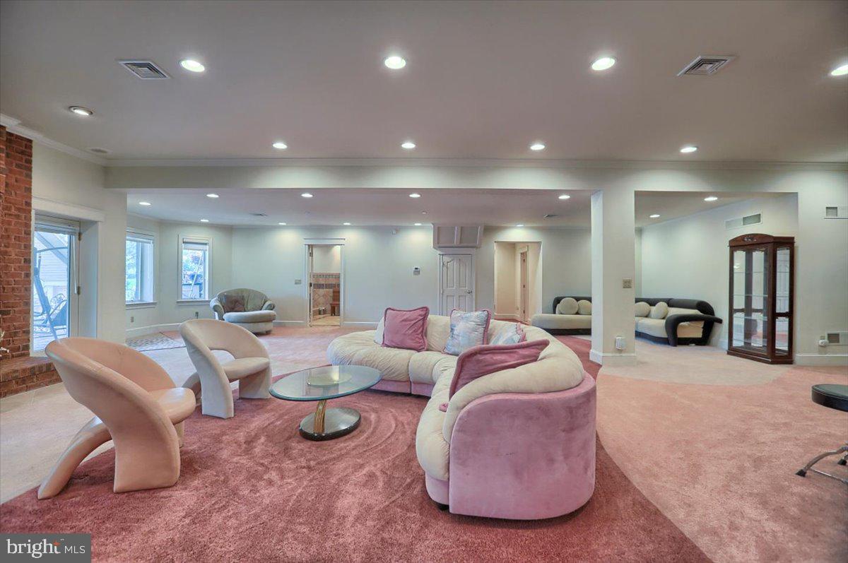 MACGREGOR DOWNS - Residential