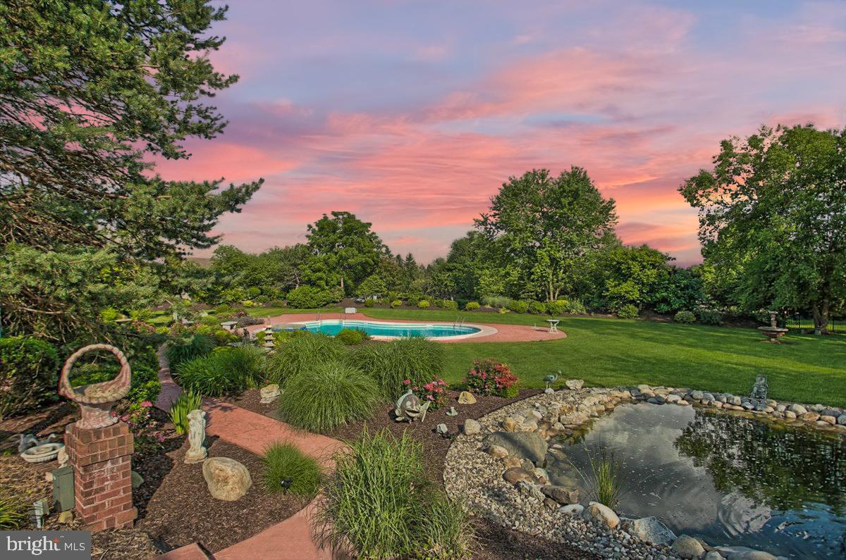 MACGREGOR DOWNS - Residential