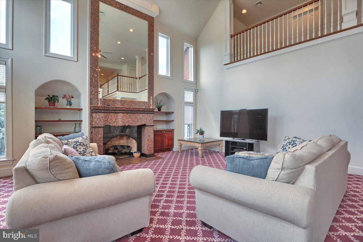 MACGREGOR DOWNS - Residential