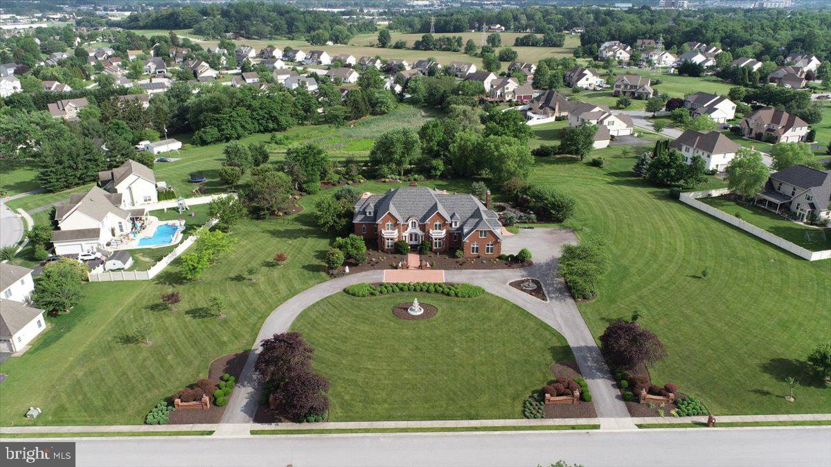 MACGREGOR DOWNS - Residential