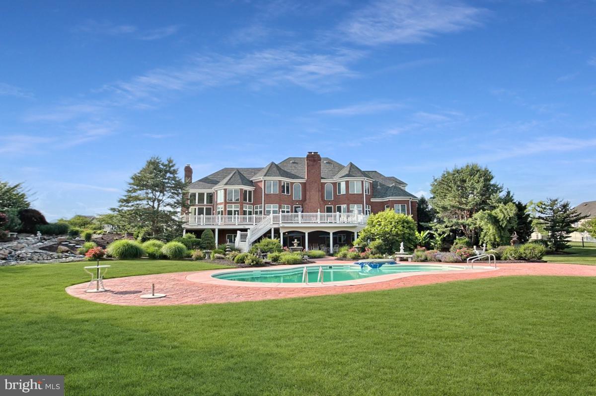 MACGREGOR DOWNS - Residential