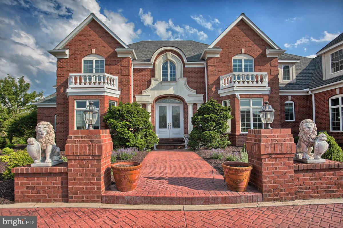 MACGREGOR DOWNS - Residential