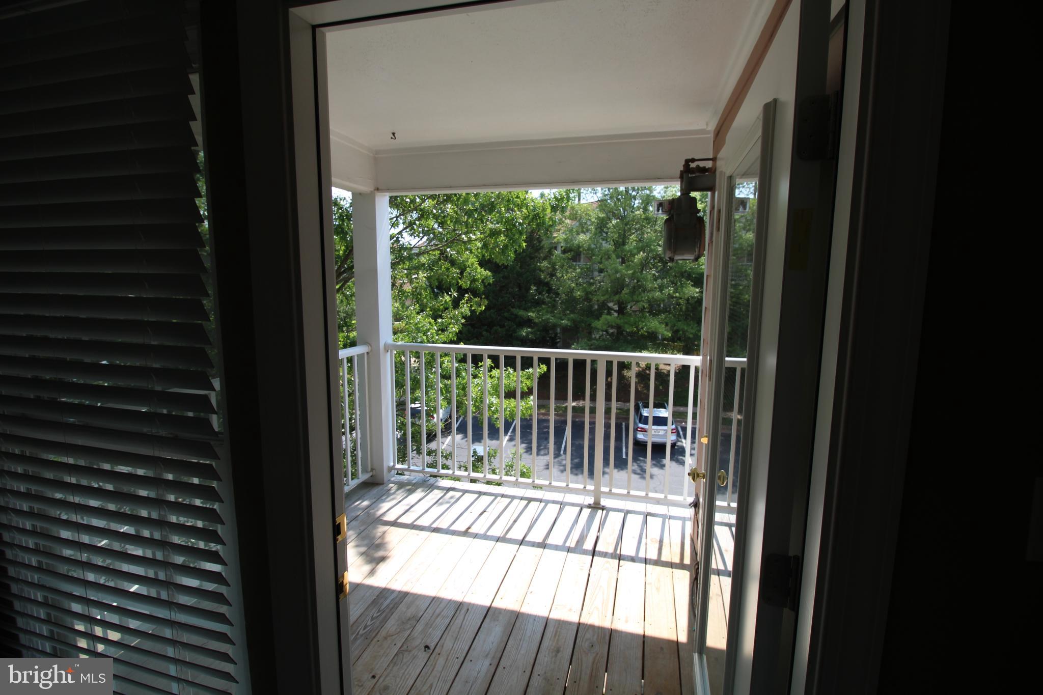 ASHBURN FARM - Residential Lease