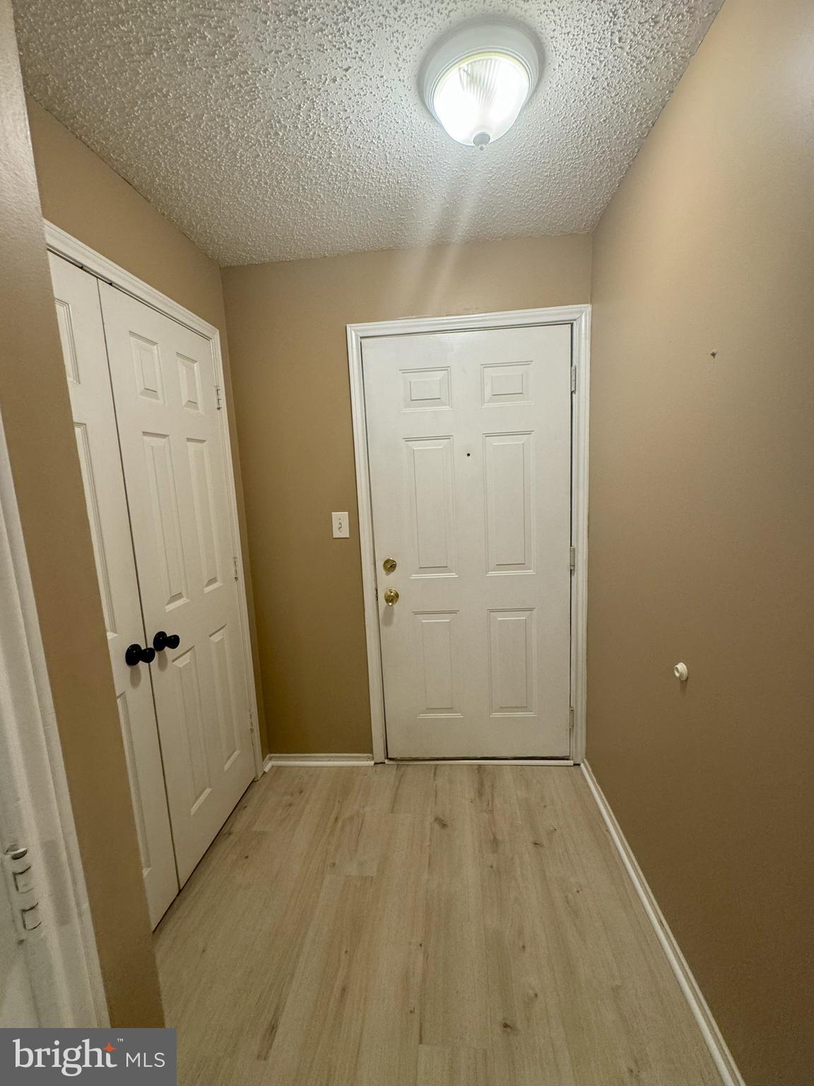 ASHBURN FARM - Residential Lease