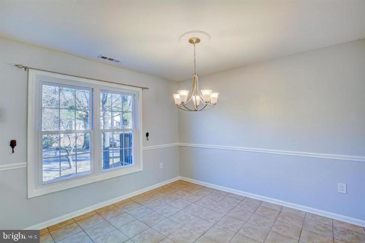 CROFTON MEWS CONDO - Residential Lease