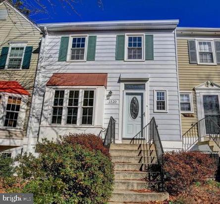 CROFTON MEWS CONDO - Residential Lease