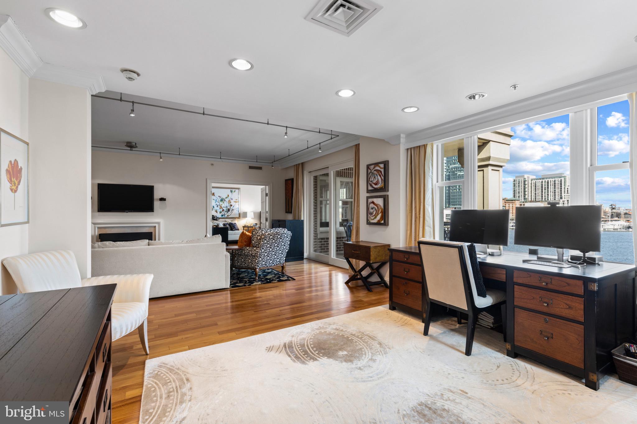 INNER HARBOR - Residential