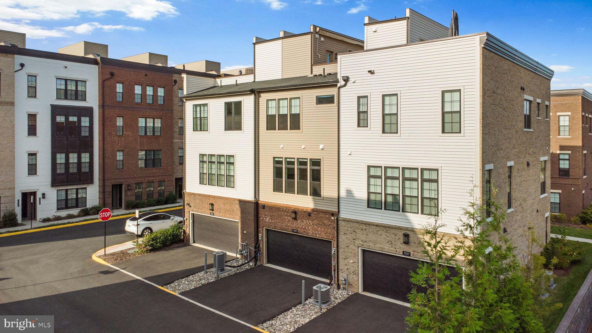 UNION PARK AT MCLEAN - Residential