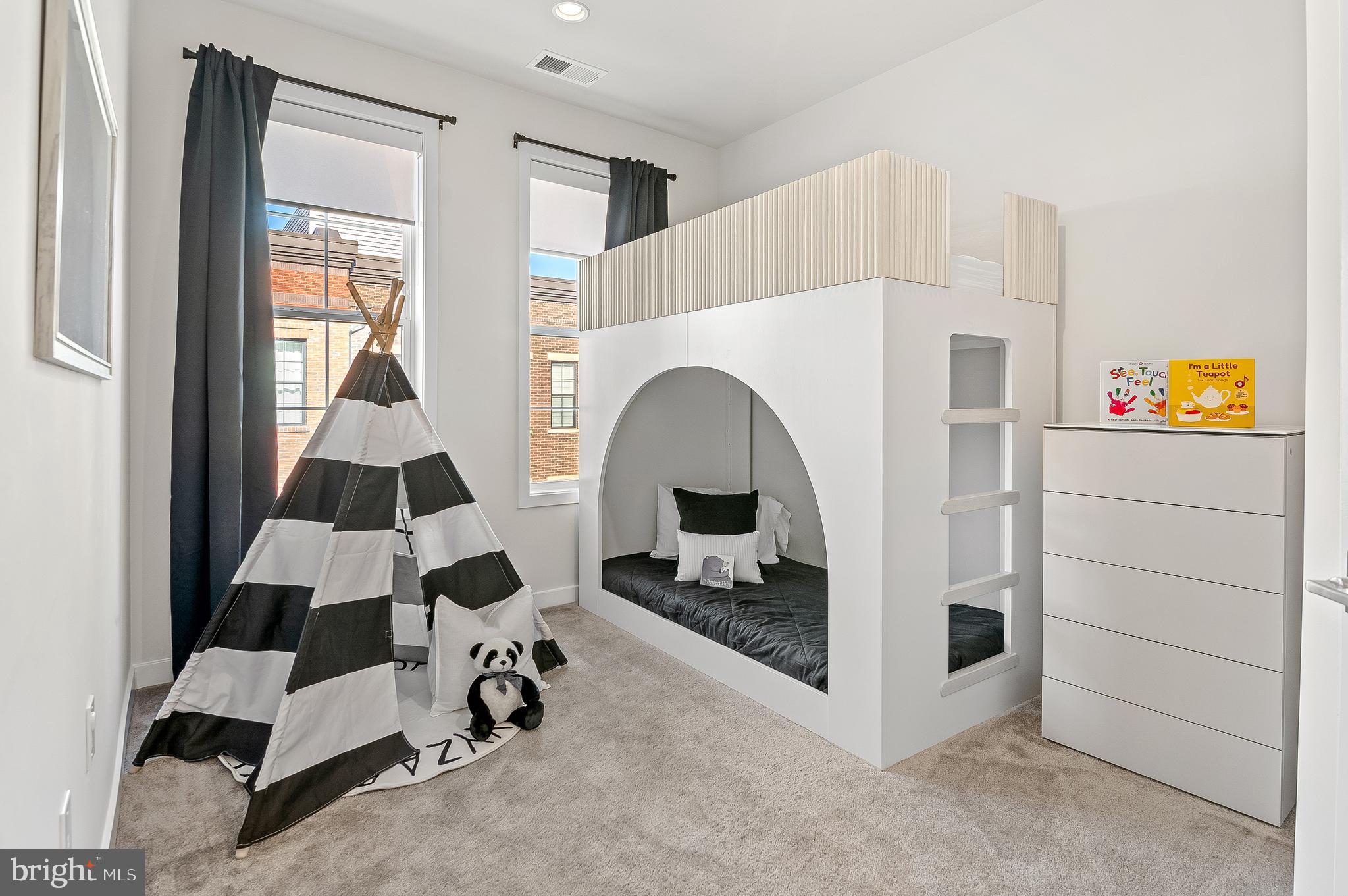 UNION PARK AT MCLEAN - Residential