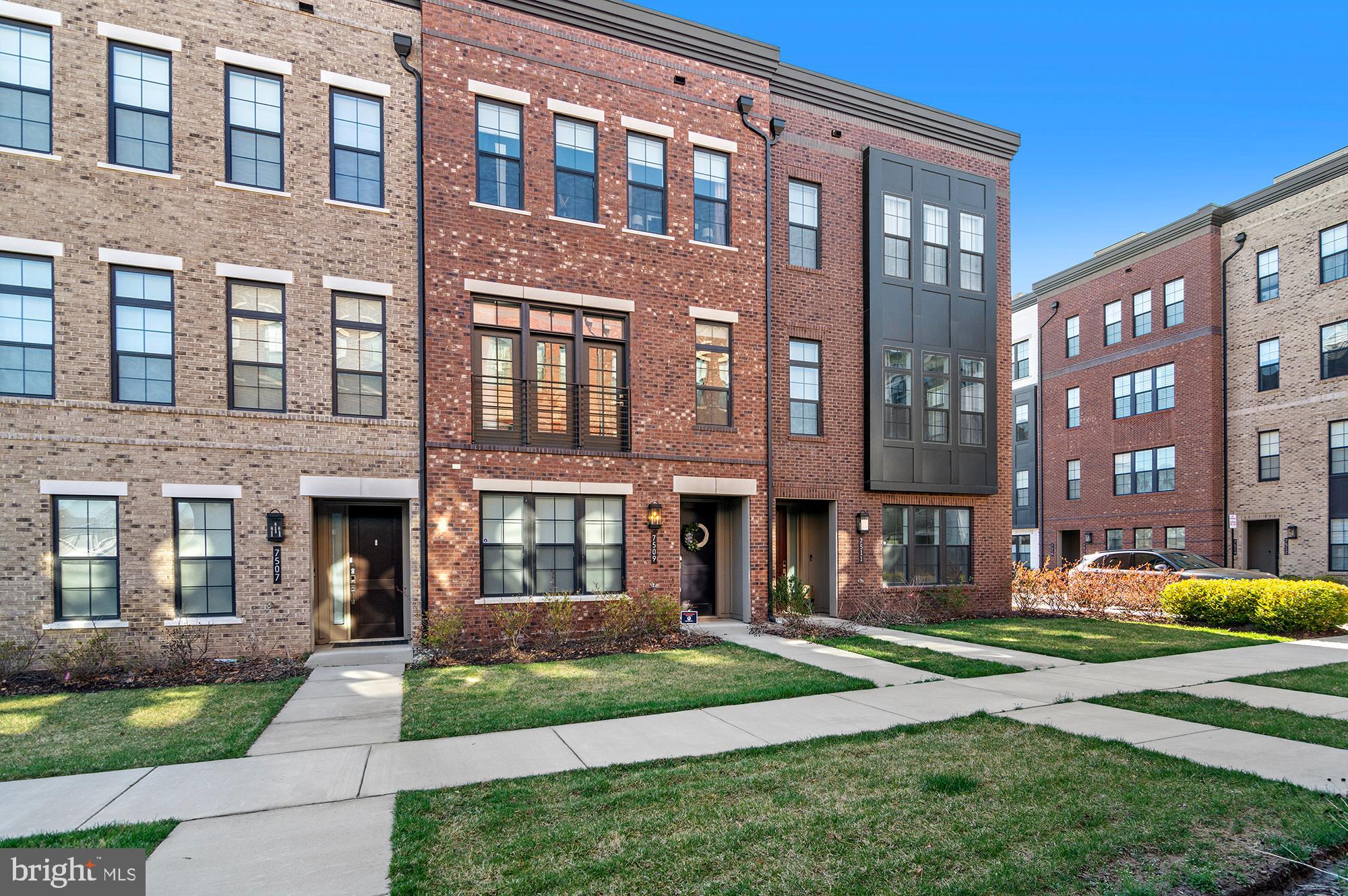 UNION PARK AT MCLEAN - Residential