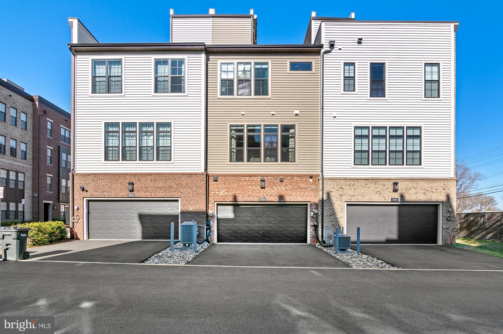 UNION PARK AT MCLEAN - Residential