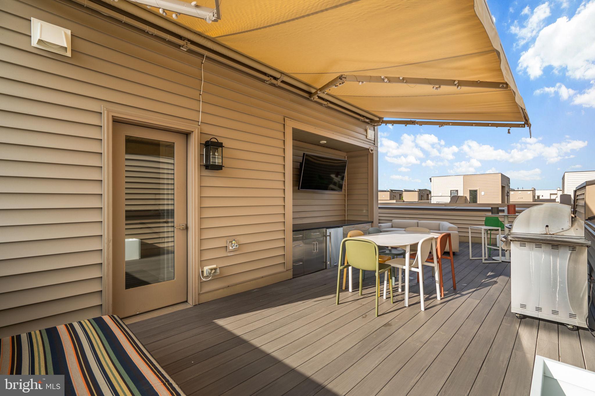 UNION PARK AT MCLEAN - Residential