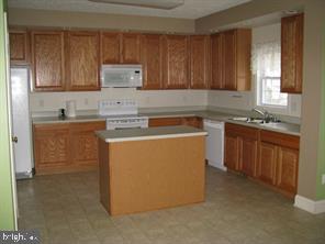 WIDEWATER VILLAGE - Residential Lease