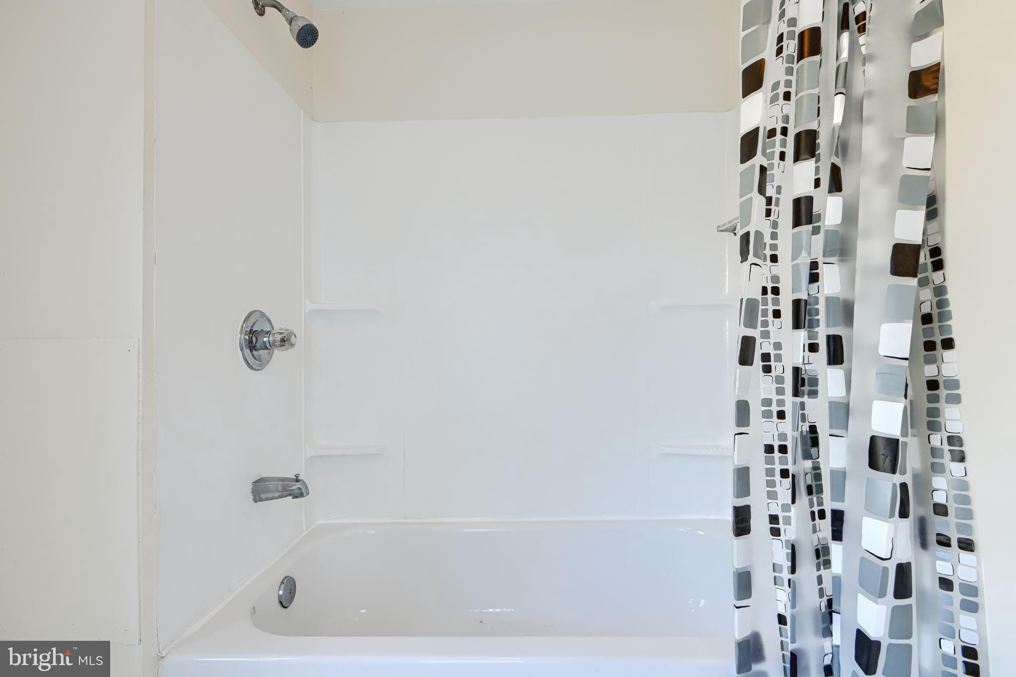 FELLS POINT HISTORIC DISTRICT - Residential Lease