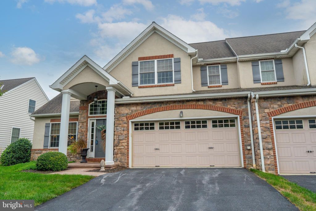 Photo of 105 Baneberry Lane #55, LITITZ, PA 17543 (MLS # PALA2077622)