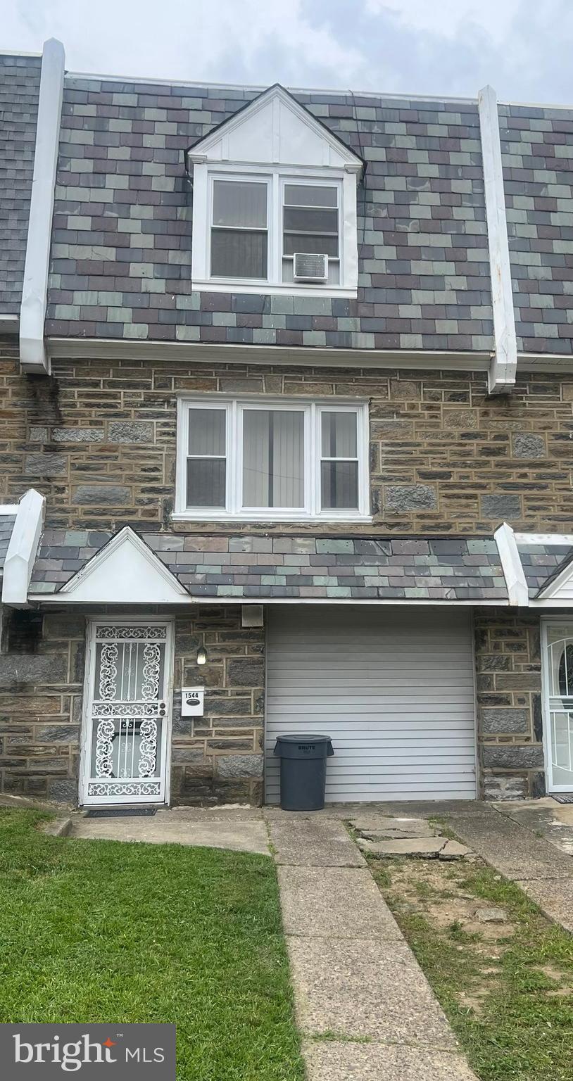 WEST OAK LANE - Residential