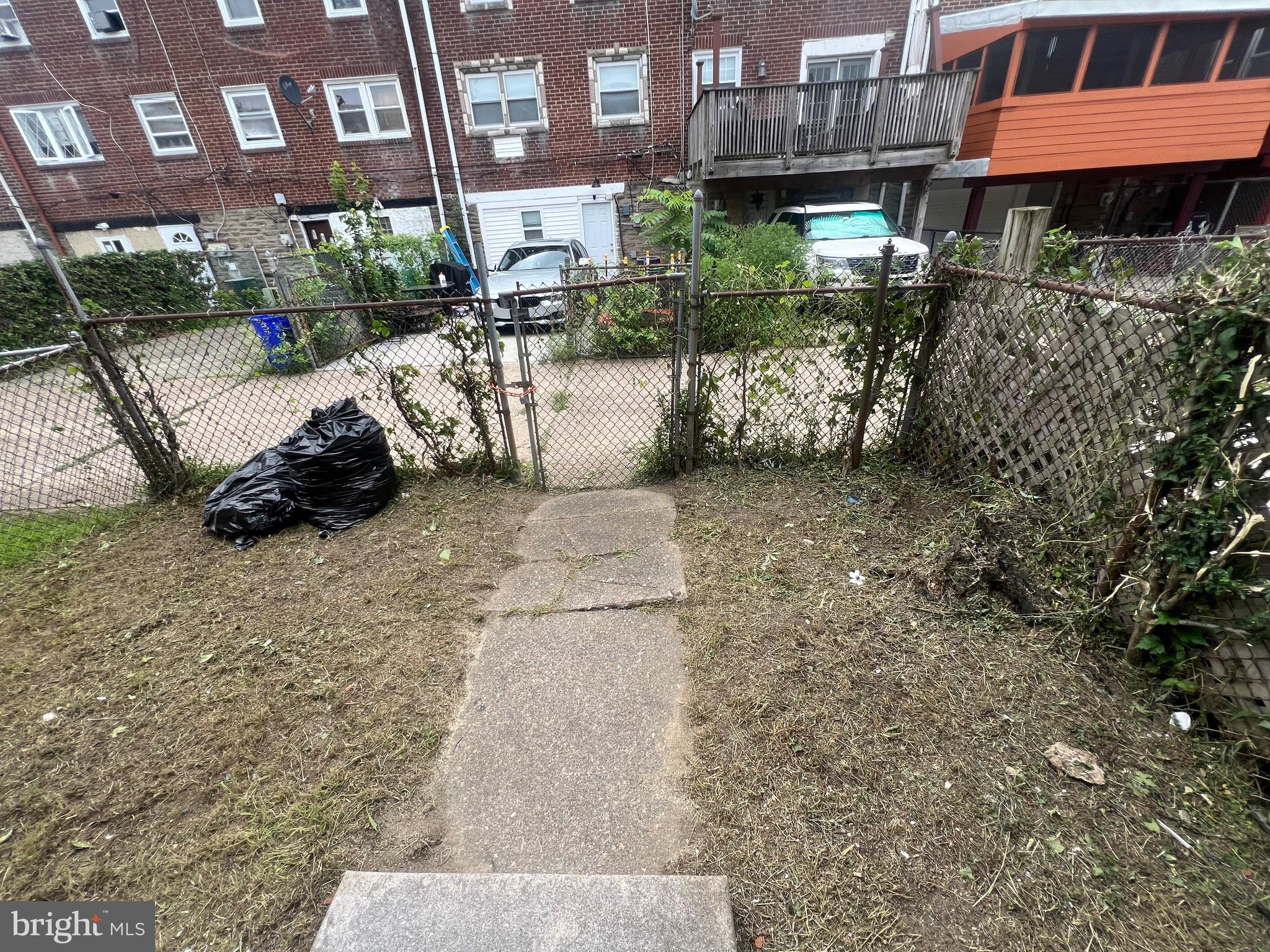 WEST OAK LANE - Residential