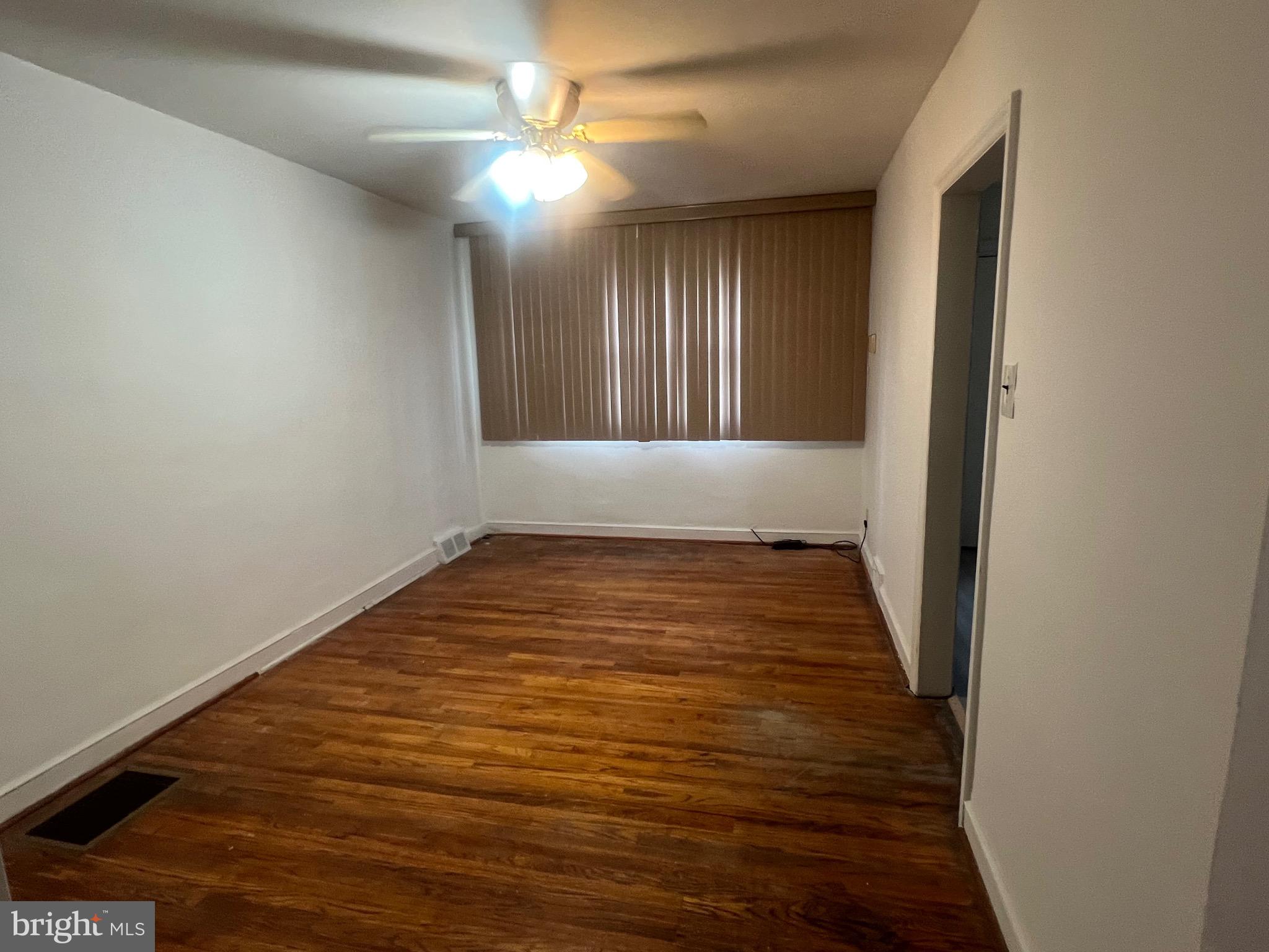 WEST OAK LANE - Residential