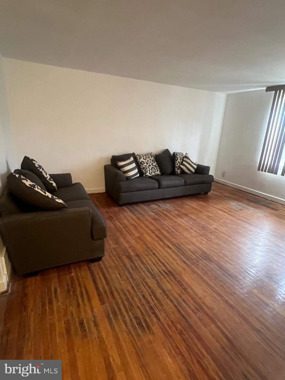 WEST OAK LANE - Residential