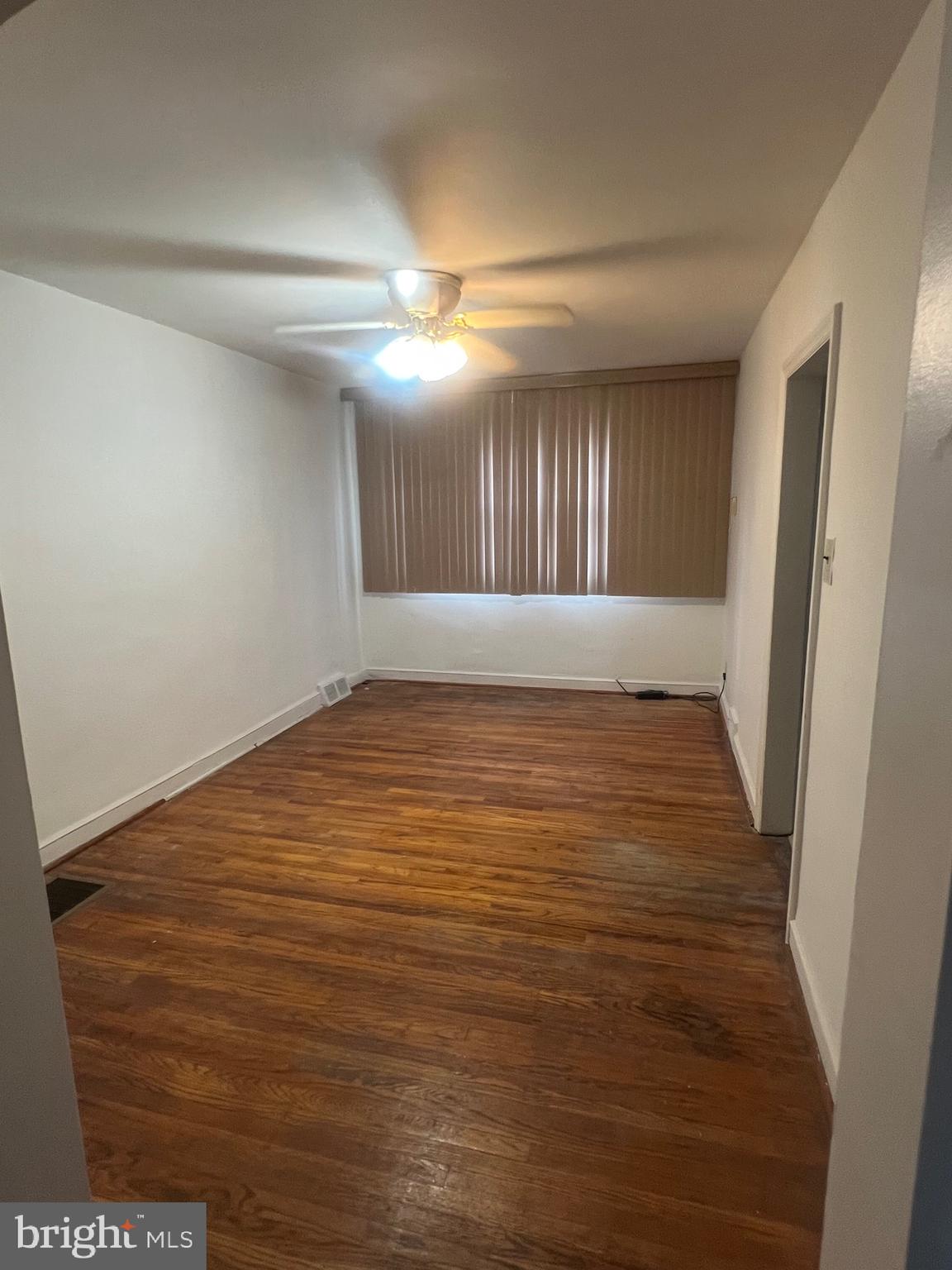 WEST OAK LANE - Residential