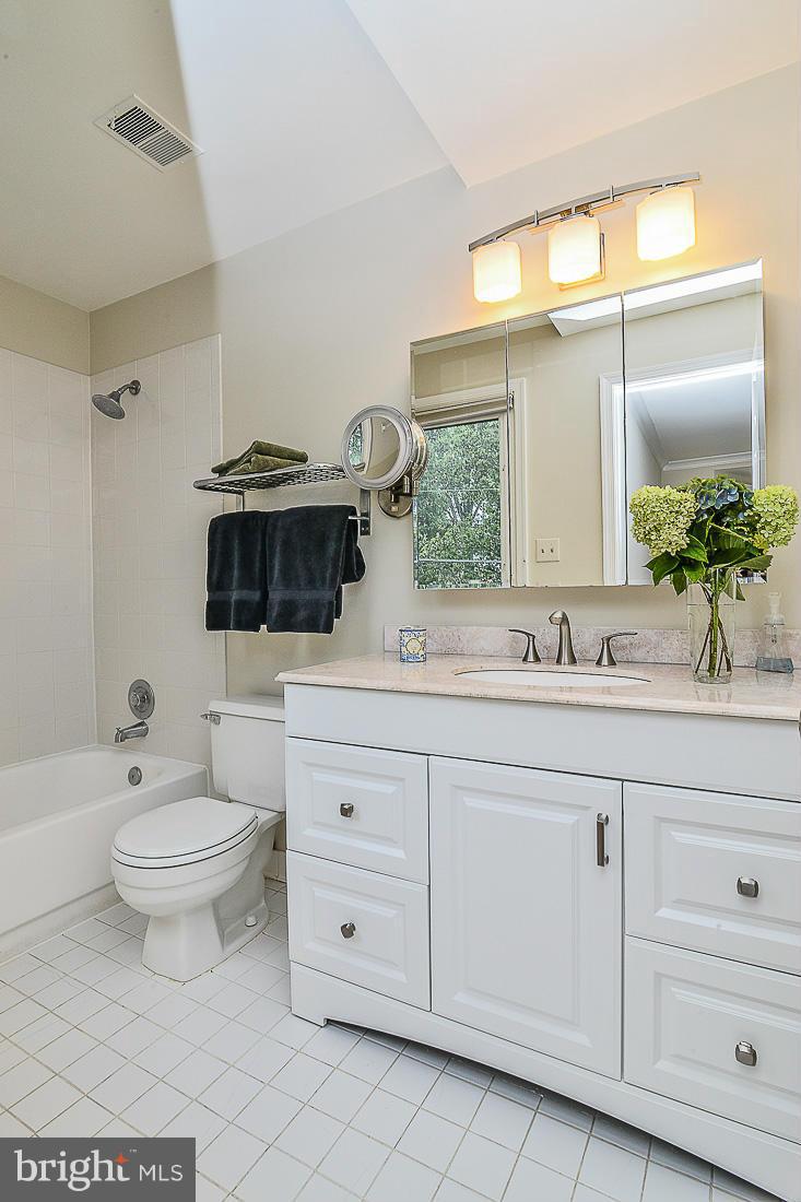 DEL RAY - Residential