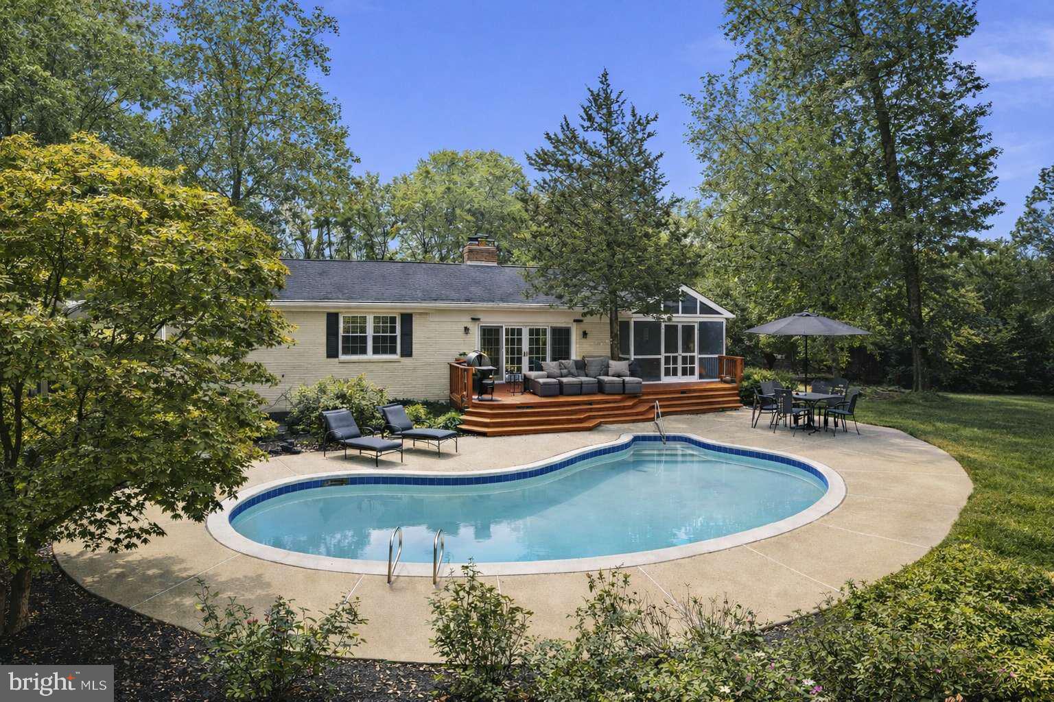 9220 FOREST HAVEN DRIVE