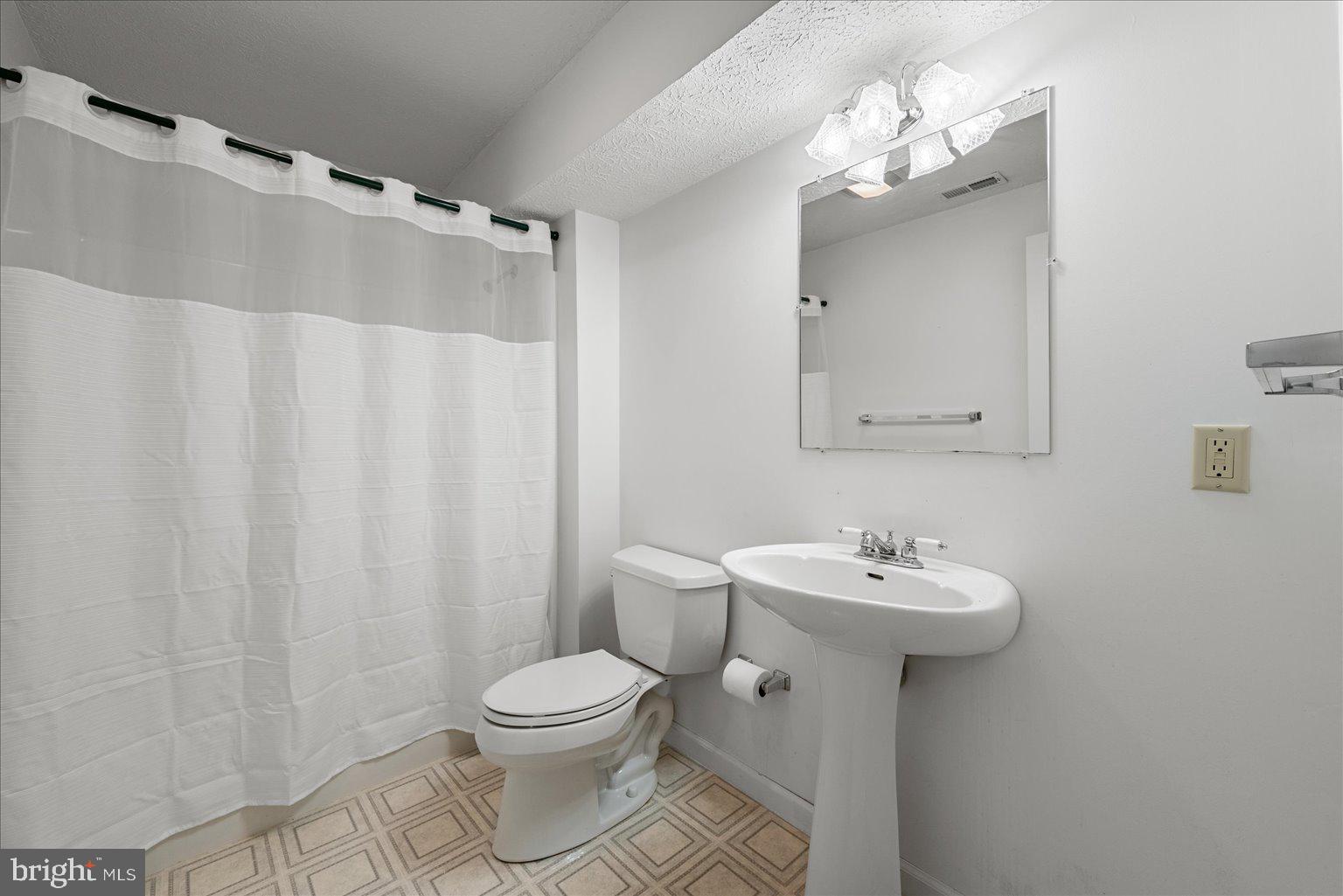 WESTSIDE STATION - Residential