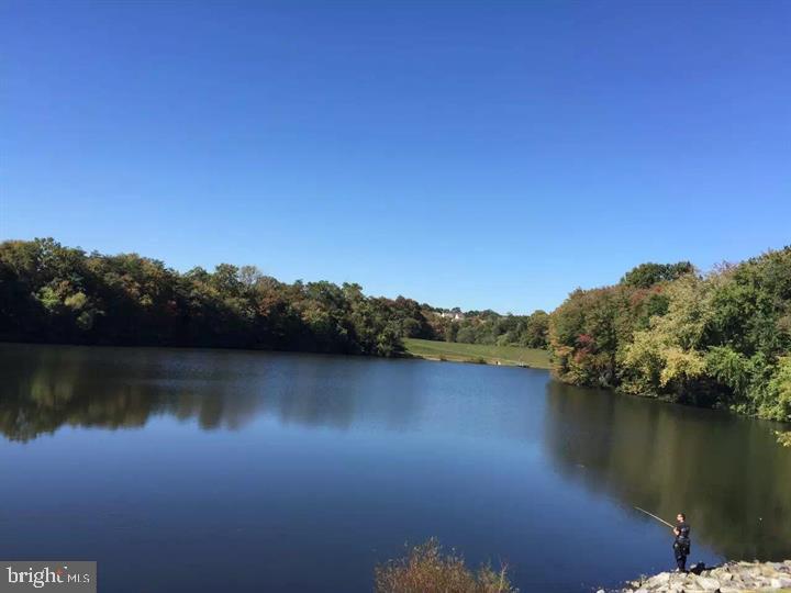 LAKELANDS - Residential Lease