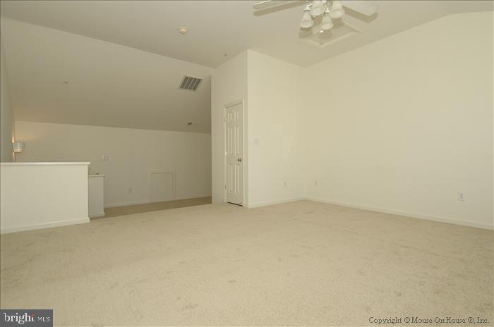 LAKELANDS - Residential Lease