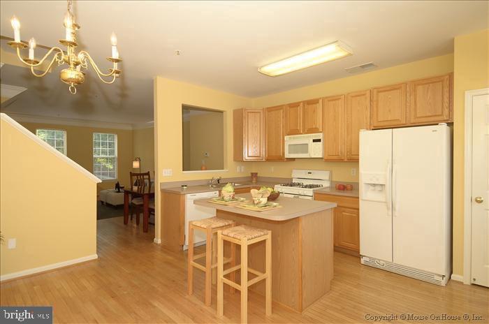 LAKELANDS - Residential Lease