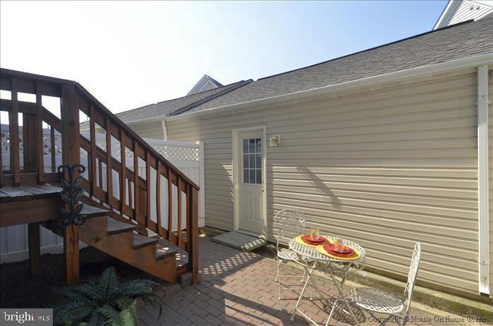 LAKELANDS - Residential Lease