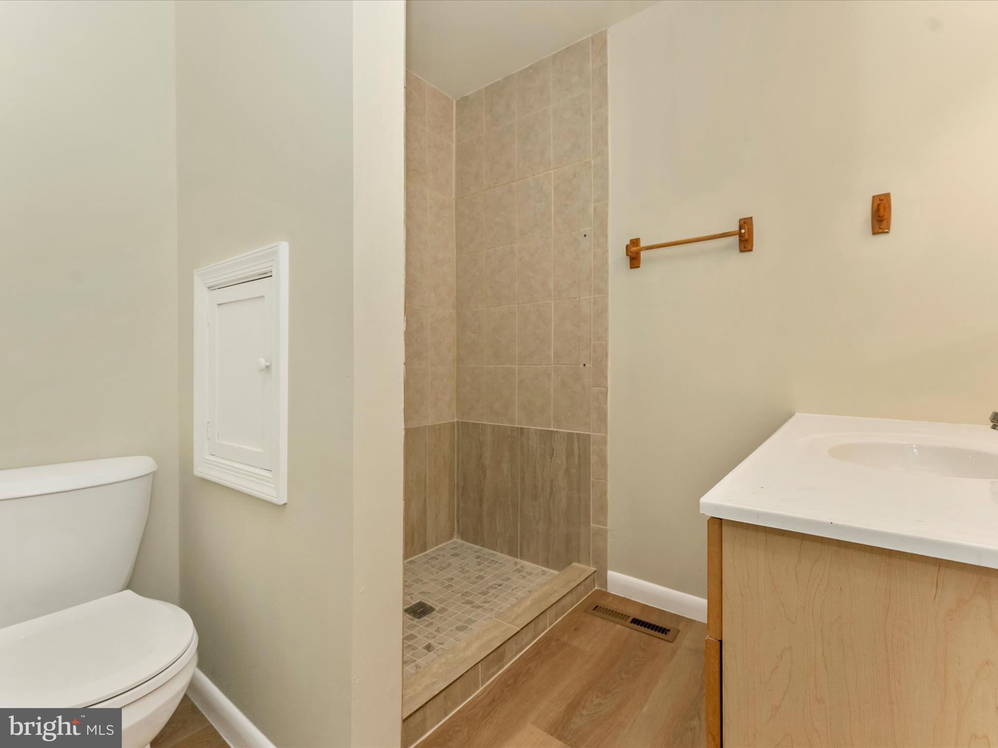 CRESTWOOD VILLAGE - Residential