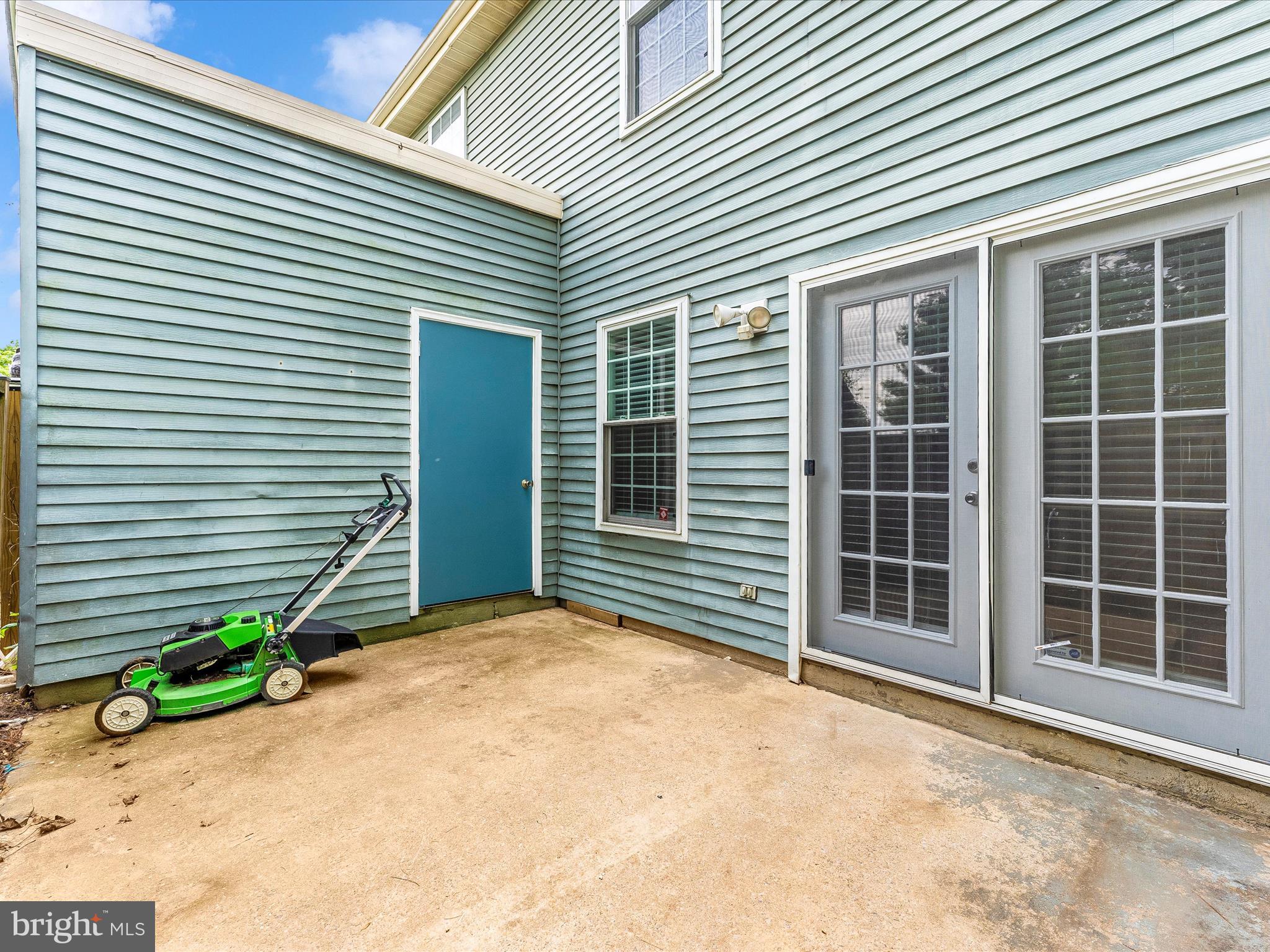 CRESTWOOD VILLAGE - Residential