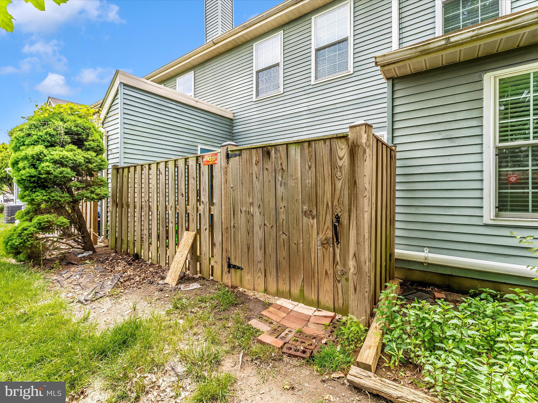 CRESTWOOD VILLAGE - Residential