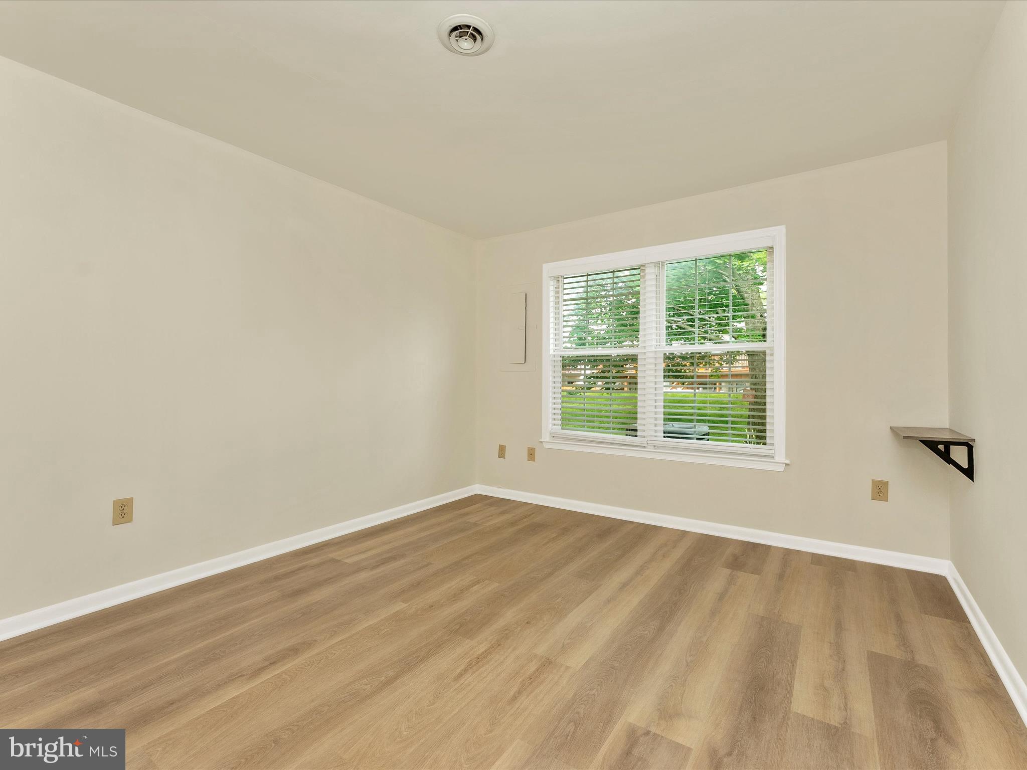 CRESTWOOD VILLAGE - Residential