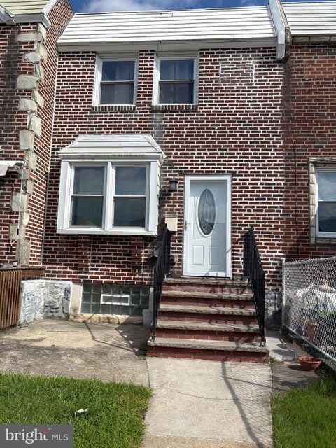 Townhouse For Sale - 7151 Akron Street<br/> PHILADELPHIA, PA 19149
