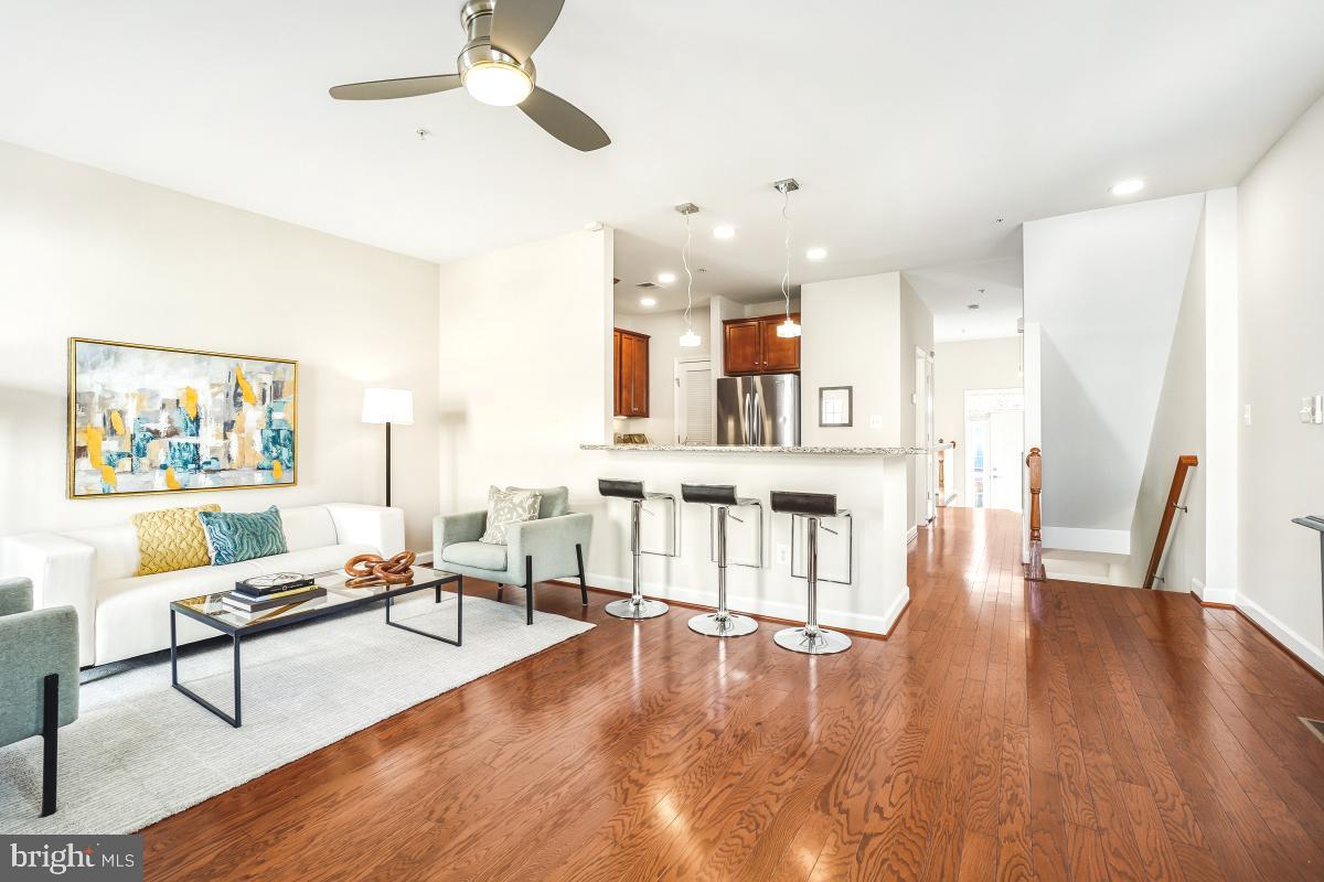 LEESBOROUGH - Residential