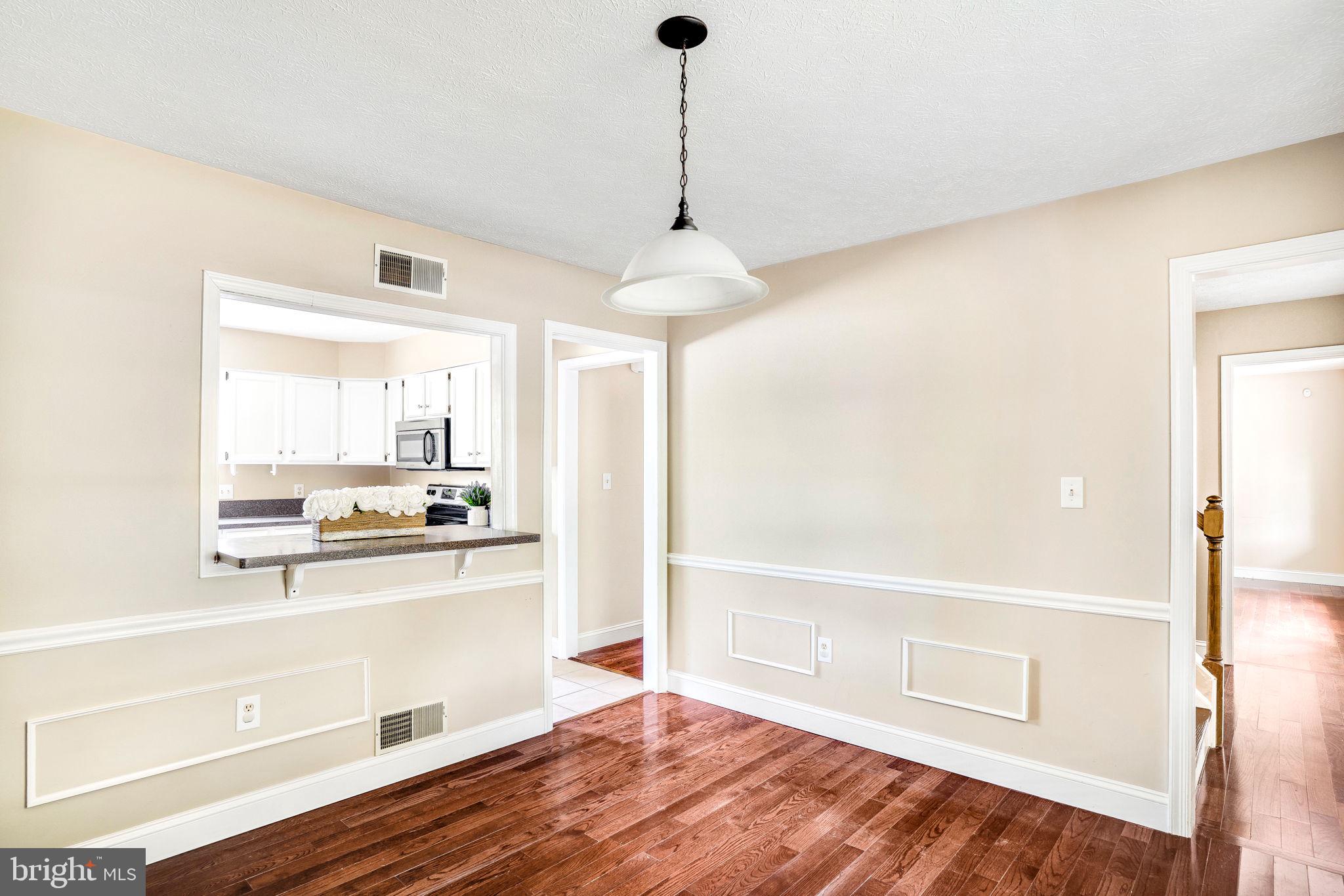 WAKELAND MANOR - Residential