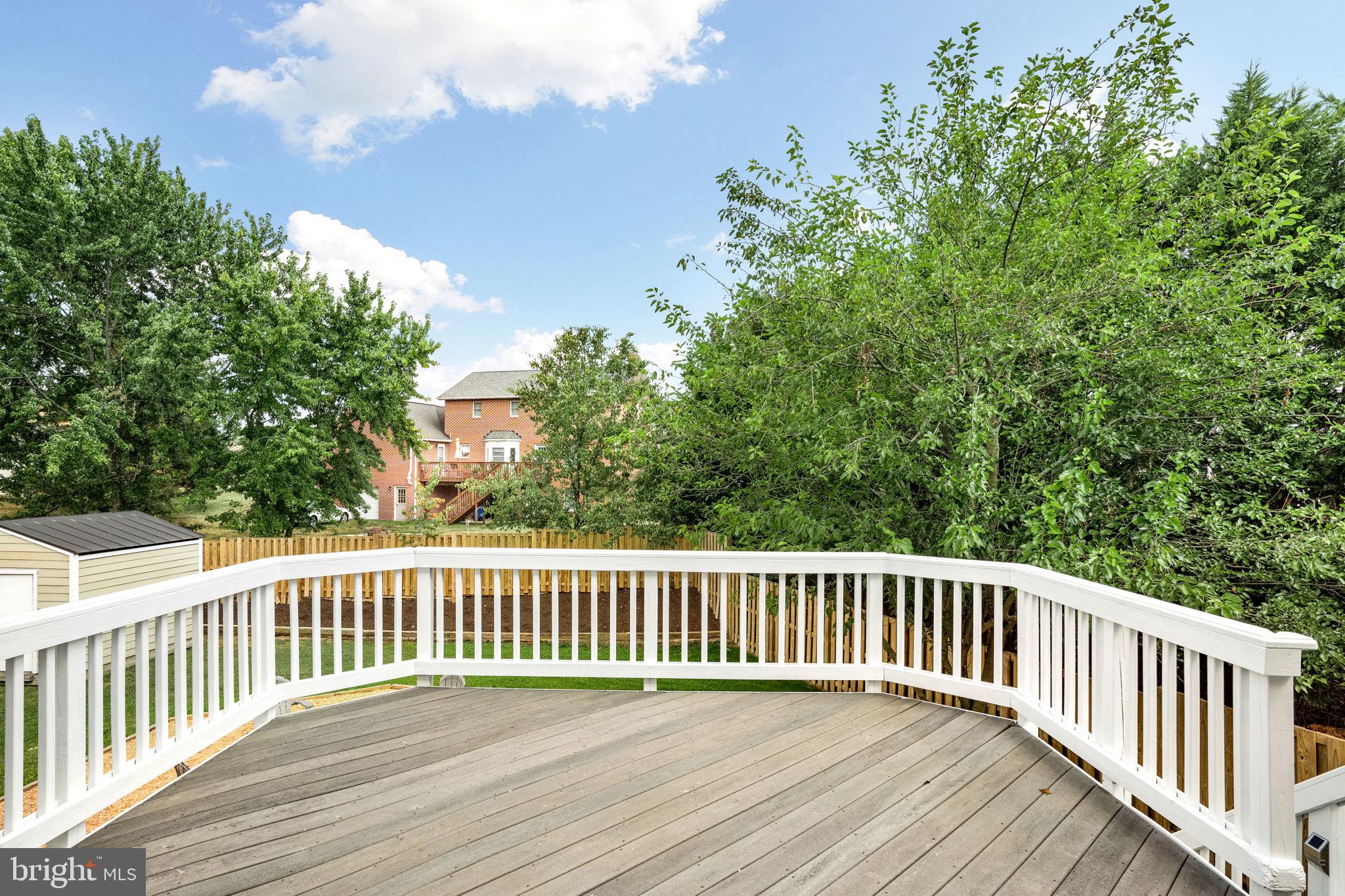 WAKELAND MANOR - Residential