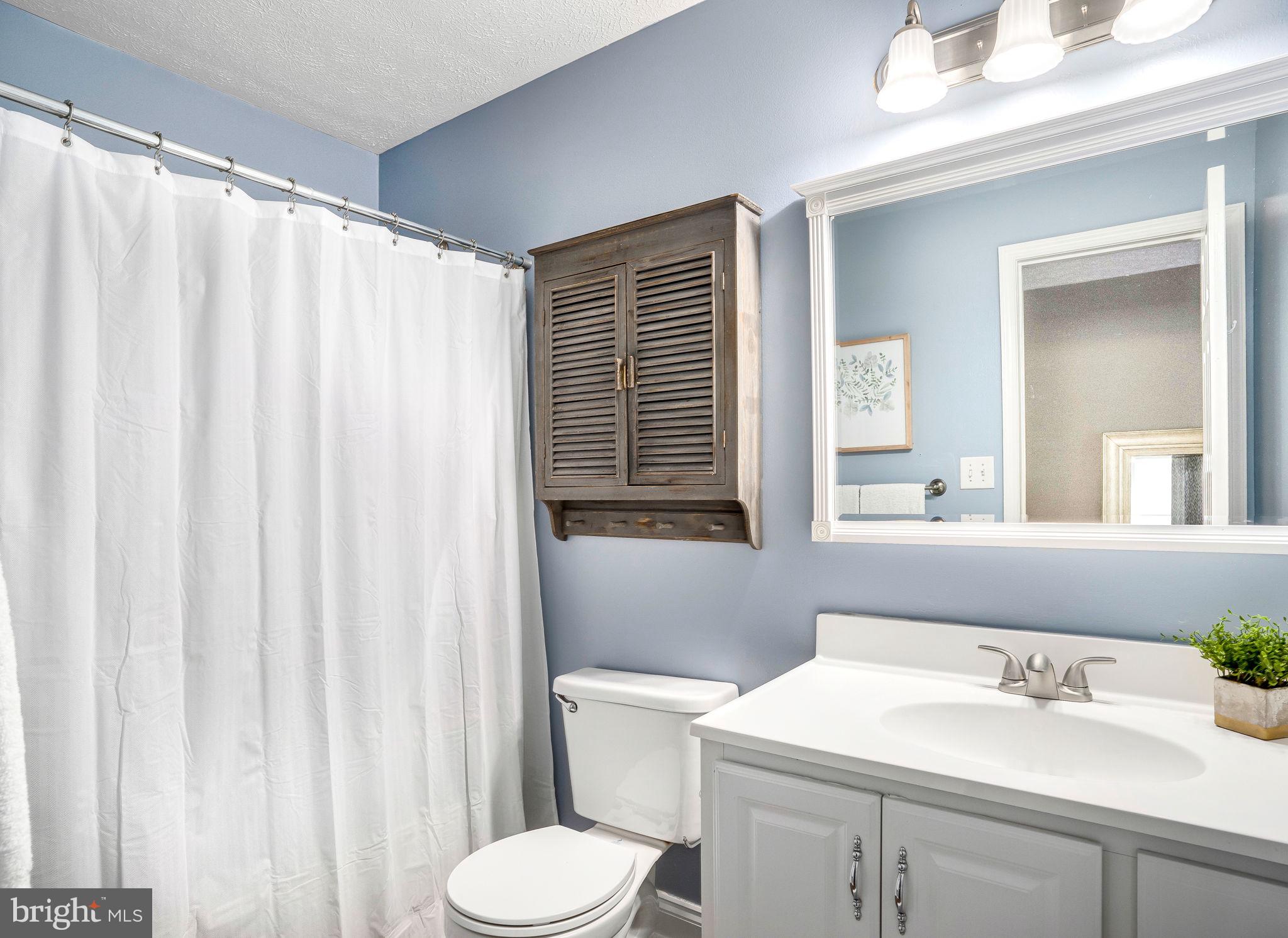 WAKELAND MANOR - Residential