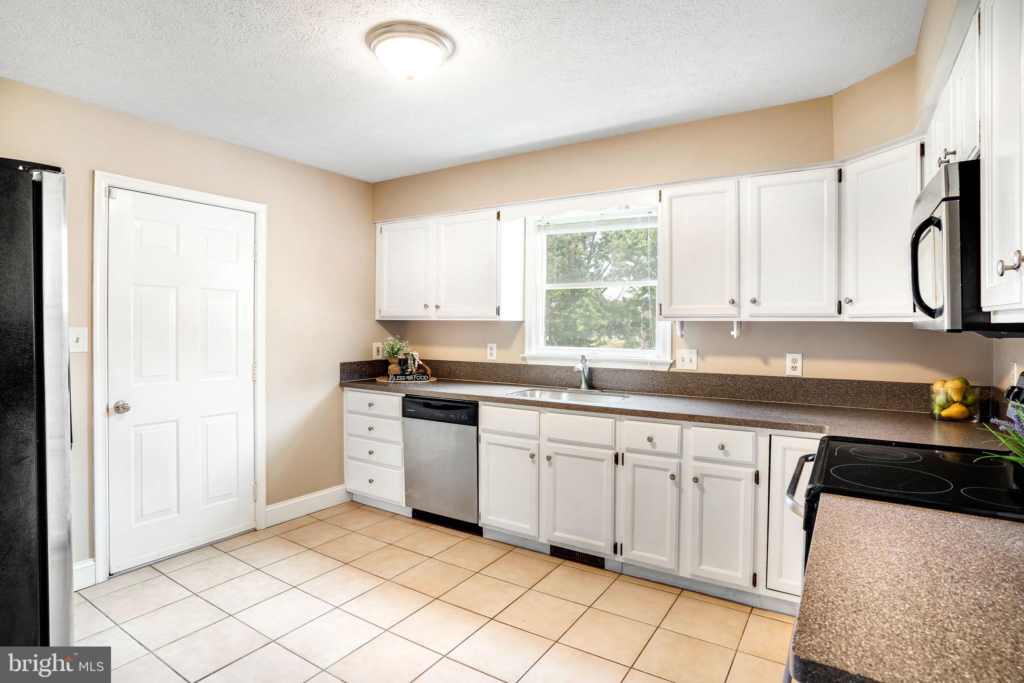 WAKELAND MANOR - Residential