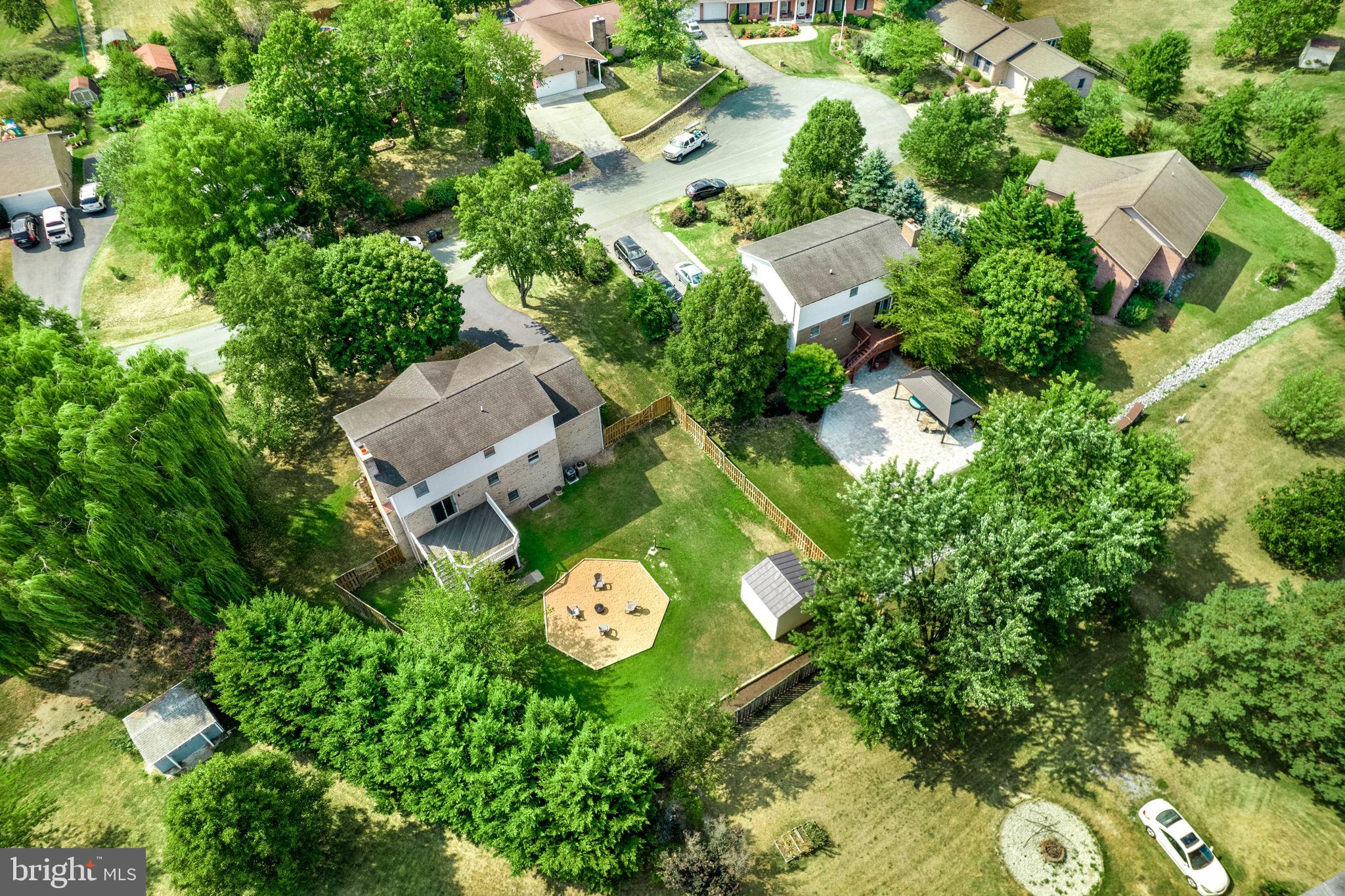 WAKELAND MANOR - Residential