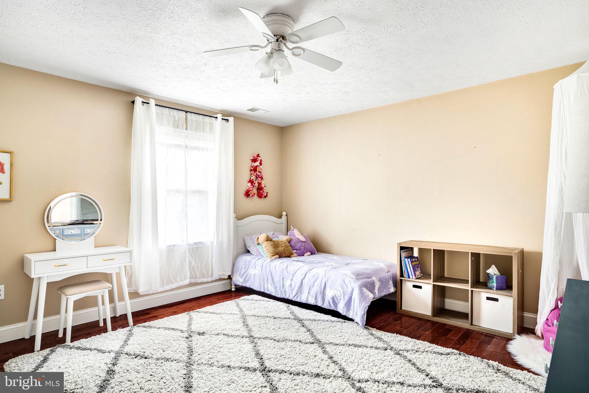 WAKELAND MANOR - Residential