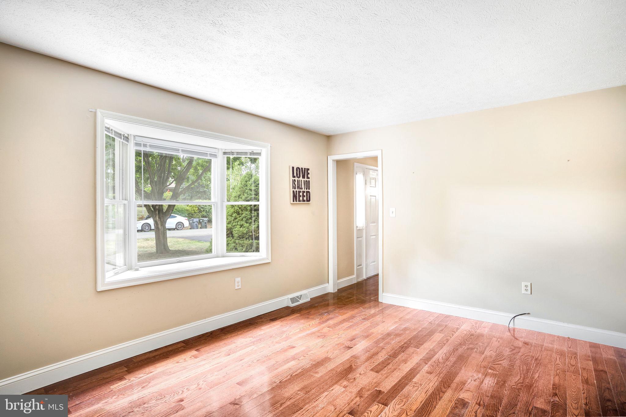 WAKELAND MANOR - Residential