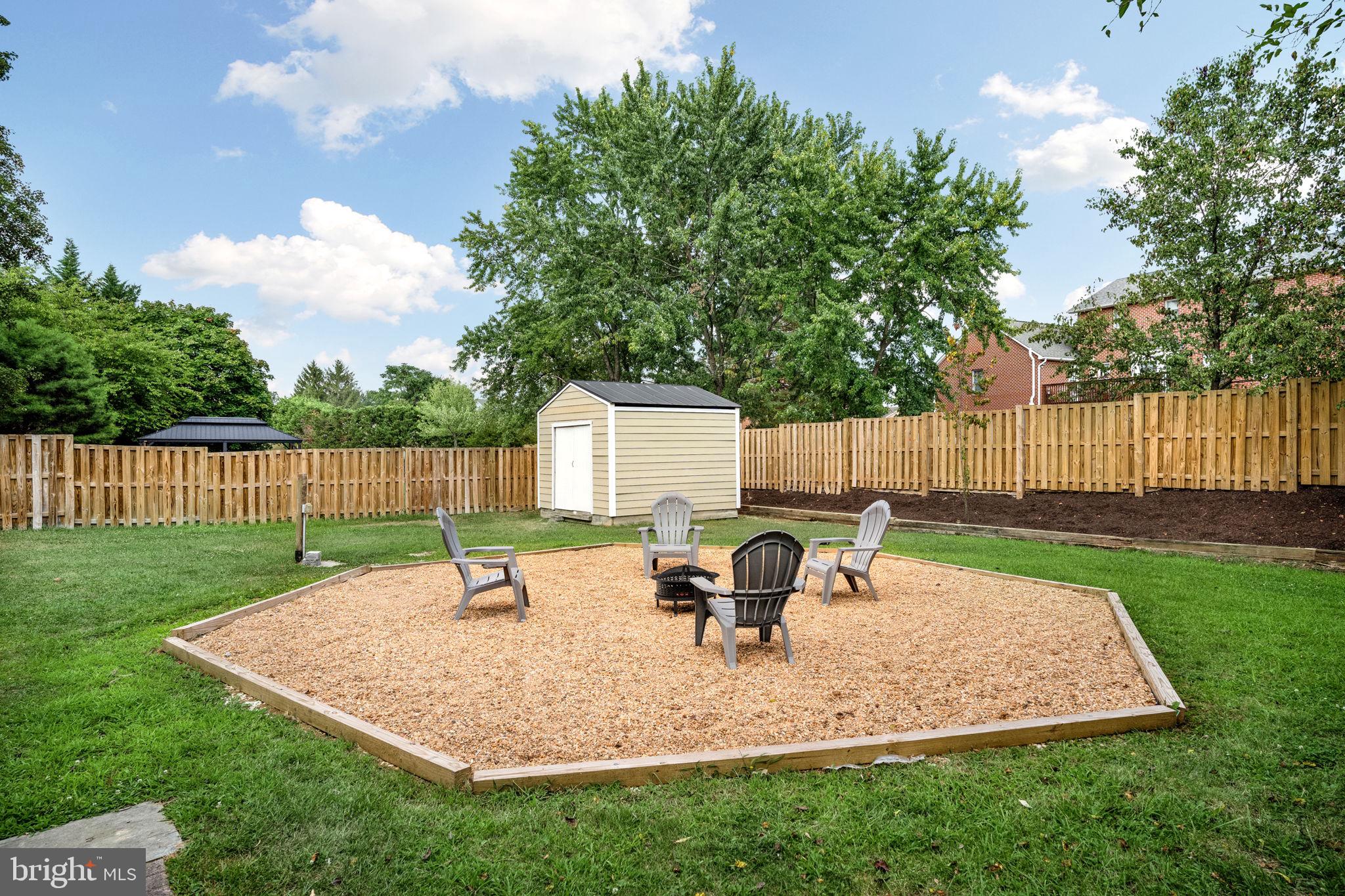 WAKELAND MANOR - Residential