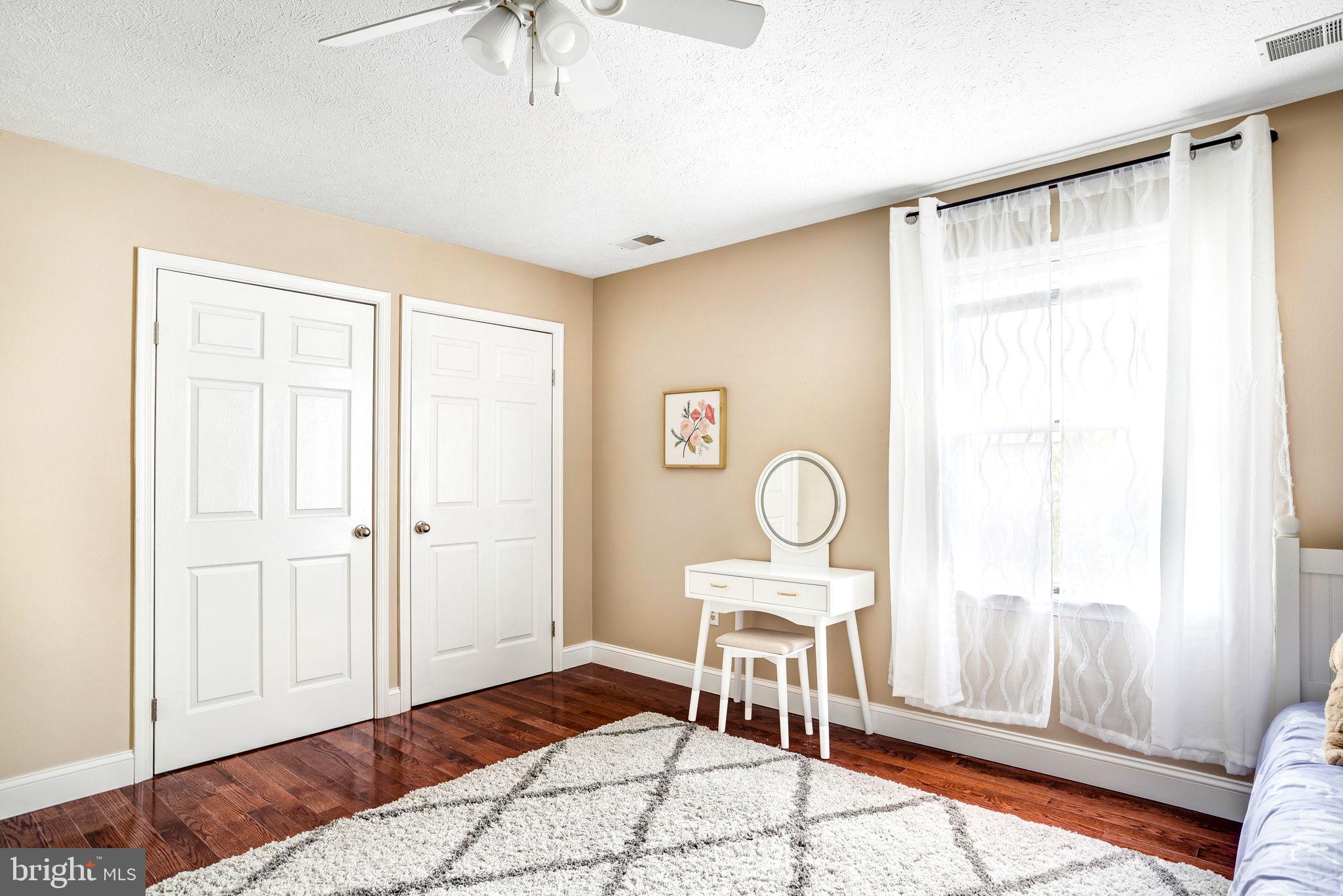 WAKELAND MANOR - Residential